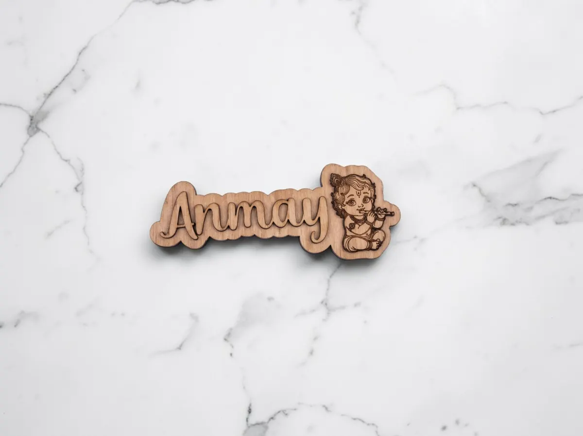 Name magnet with character