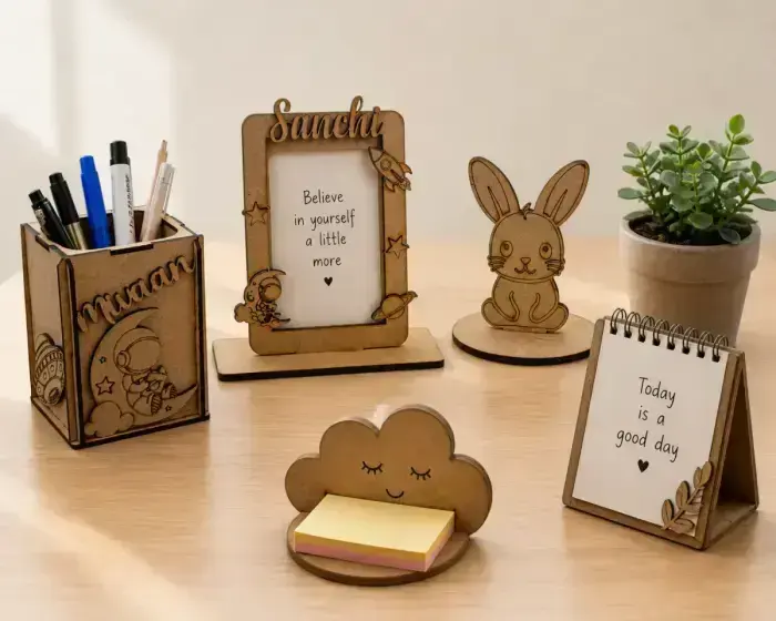 DIY LITTLE DESK DECOR